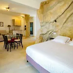 Апарт-отель Domaine De La Mautanne 4*