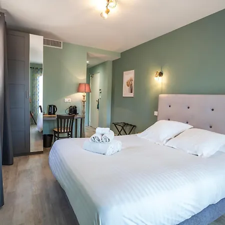 Domaine De La Mautanne 4*