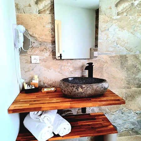 Domaine De La Mautanne Hotel apartamentowy 4*