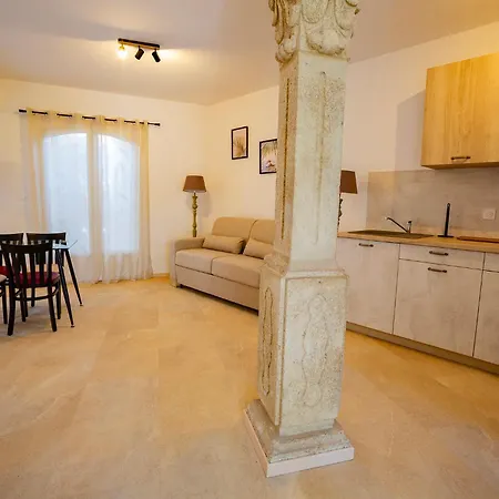 Aparthotel Domaine De La Mautanne