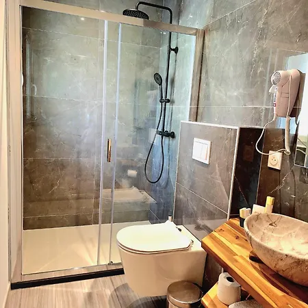 Domaine De La Mautanne Aparthotel 4*
