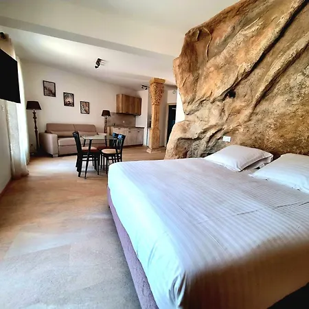 Domaine De La Mautanne Aparthotel