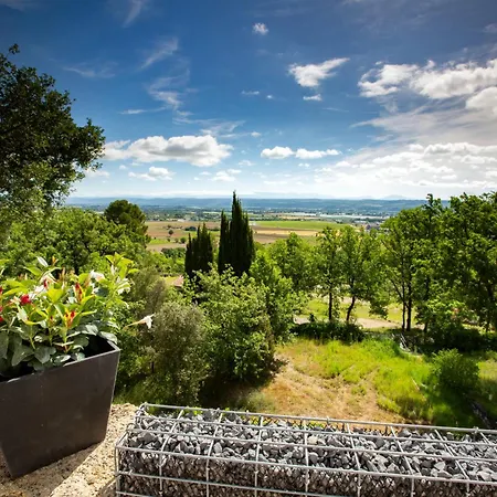 Domaine De La Mautanne 圣蒂勒