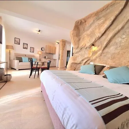 Domaine De La Mautanne Hotel apartamentowy