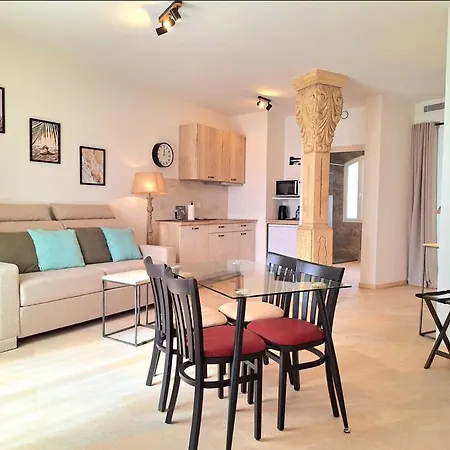 Domaine De La Mautanne Hotel apartamentowy Sainte-Tulle