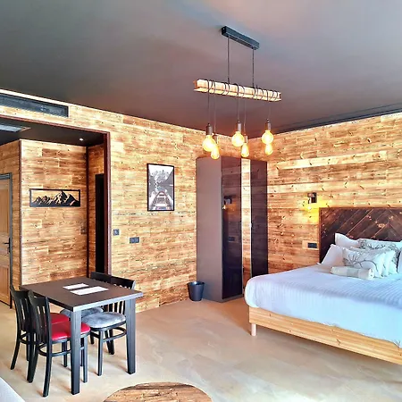 Aparthotel Domaine De La Mautanne 4*