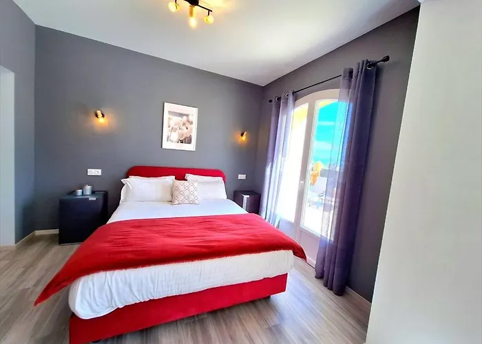 Domaine De La Mautanne Aparthotel 4*