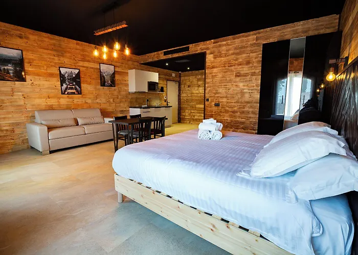 Domaine De La Mautanne Aparthotel 4*