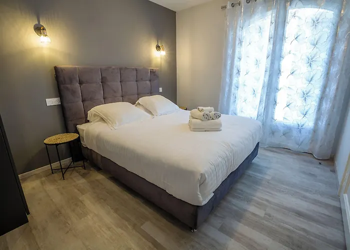 Aparthotel Domaine De La Mautanne 4*